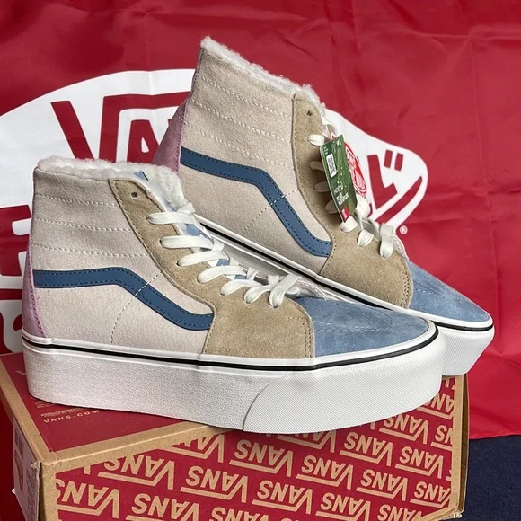 Vans Sk8-Hi Tapered
Pig Suede/Sherpa Multi Co
VN0A7Q5PMUL
WMNS Platforms - Picture 6 of 16